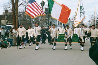 Bataille de drapeaux… (17 mars 2001)