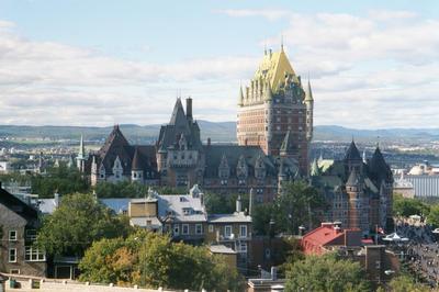 Vue sur la haute-ville depuis la citadelle (Québec, 2 Septembre 2001)
