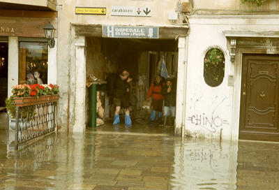 La place Saint-Marc innondée (Venise, Italie, 2001/11/13-15)
