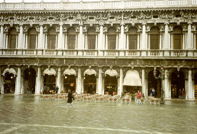 La place Saint-Marc sous l’eau (Venise, Italie, 2001/11/13-15)