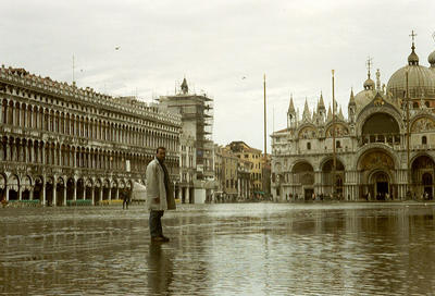 Matthieu Place Saint-Marc (Venise, Italie, 2001/11/13-15)