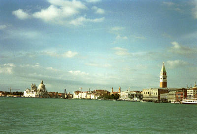 Arrivée sur Venise en bateau (Venise, Italie, 2001/11/13-15)
