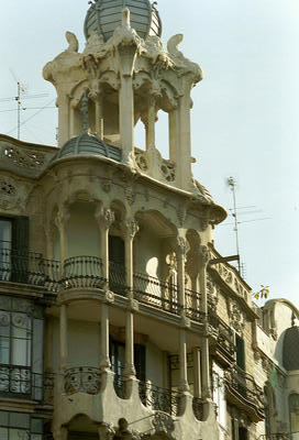 Sommet d’un immeuble de l’Eixample (Barcelone, Espagne, 28 décembre 2001)