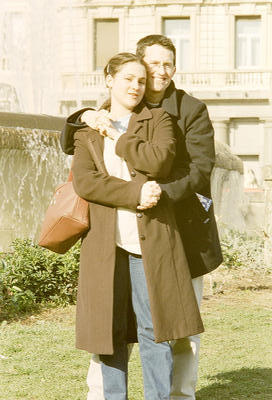 Sophie et PP, Place de Catalogne (Barcelone, Espagne, 28 décembre 2001)