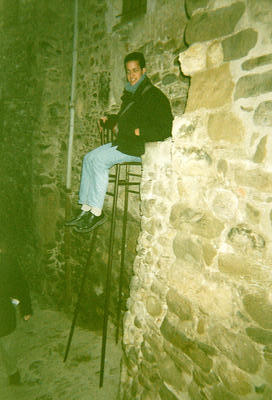Dom sur une chaise haute de Besalu (Besalu, Espagne, 30 décembre 2001)
