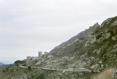 Le monastère de San Pere de Rodes (Espagne, 29 décembre 2001)