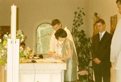 La signature des registres (Le Chauffaud, 11 Mai 2002)