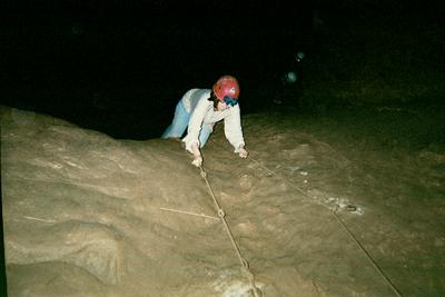 Dure dure, l’escalade (Grotte de Trabuc, Anduze, 29 Juin 2002)