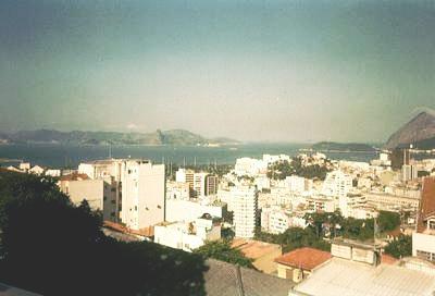Vue sur la ville depuis Santa Teresa (Rio de Janeiro, 16 Juillet 2002)
