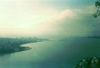 Vue sur la baie de Rio depuis le Pain de Sucre (15 Juillet 2002)