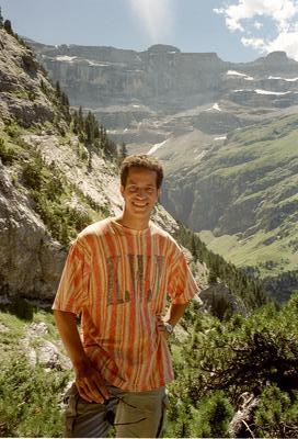 Dom à l’approche du cirque de Gavarnie (Hautes-Pyrénées, 14 Août 2002)