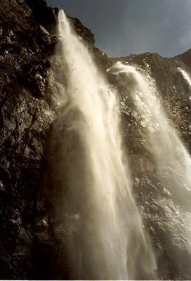 Les chutes du cirque de Gavarnie (Hautes-Pyrénées, 14 Août 2002)