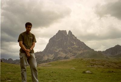 Dom au sommet du sentier des Lacs d’Ayous (Hautes-Pyrénées, 16 Août 2002)