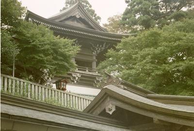 Temples du sanctuaire du Mont Takao (Takao, Japon, 6 Octobre 2002)