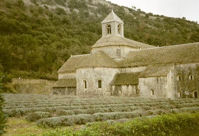 Abbaye de Sénanque (Lubéron, 27 Décembre 2002)