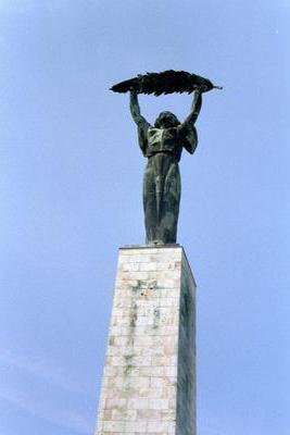 Felszabadlulási emlékmü dans la citadelle (Buda, Hongrie, 26 Mai 2003)