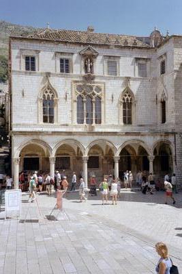 Le palais Sponza (Dubrovnik, Croatie, 1er Juillet 2003)
