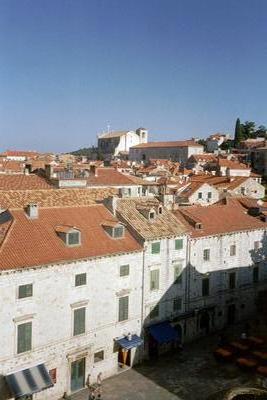 Vue depuis les remparts (Dubrovnik, Croatie, 2 Juillet 2003)