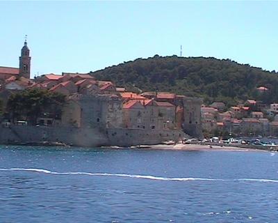 Korkula vue depuis la mer (3 Juillet 2003)