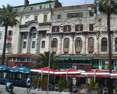 Façade du bord de mer du palais impérial de Dioclétien (Split, 4 Juillet 2003)