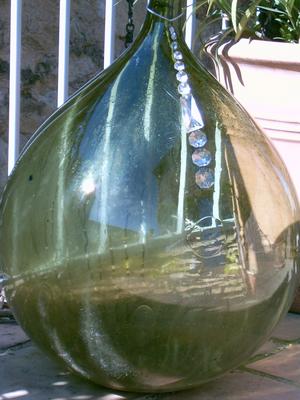 Larme de verre (Rosières, Ardèche, 24 Avril 2004)