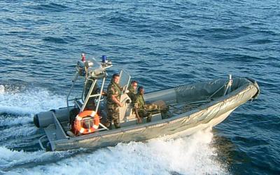 Commandos à l’affût (Grande rade de Toulon, 12 Août 2004)