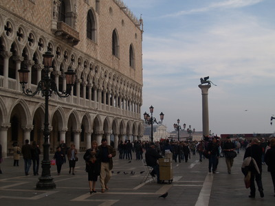 Le palais des Doges et la petite place Saint-Marc (Venise, 28 Mars 2005)