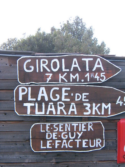 Départ du sentier de Guy le Facteur (En direction de Girolata, 4 Mai 2005)