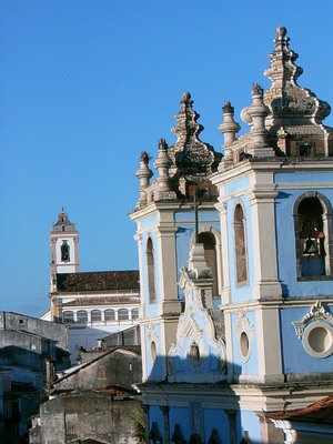  L’Eglise Nuestra Senhora do Rosario dos Pretos, et le couvent des Carmes ( 5 novembre 2005)