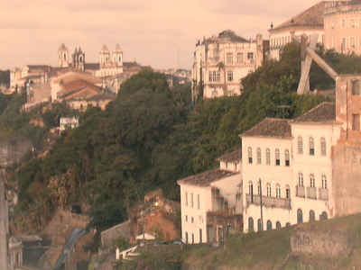  Vue sur le Pelourinho depuis l’ascenseur ( 8 novembre 2005)