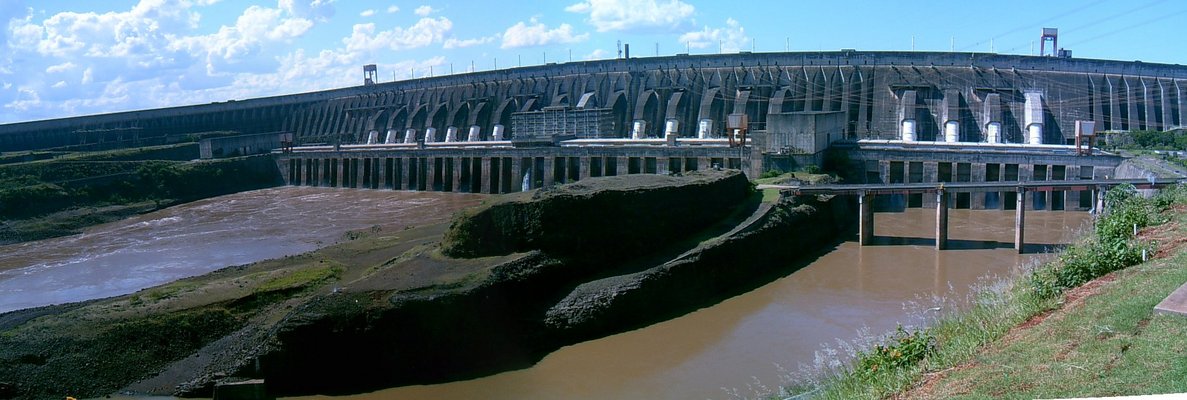  Panorama sur le barrage (12 novembre 2005)