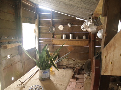  Ancienne cuisine de la plantation de la Grivelière (28 mars 2006)