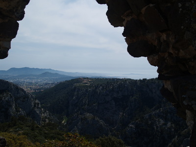  Vue sur les îles des Embiez (Evenos, 23 avril 2006)