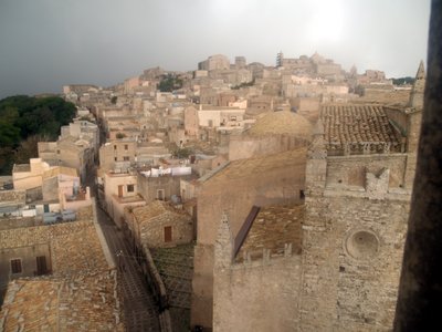  Vue sur Erice depuis le clocher (15 octobre 2006)