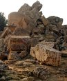  Chaos rocheux des ruines du temple de Jupiter (Vallée des Temples, Agrigente, 16 octobre 2006)