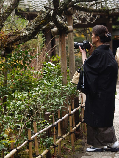  Photographe en kimono (Kamakura, 5 décembre 2006)