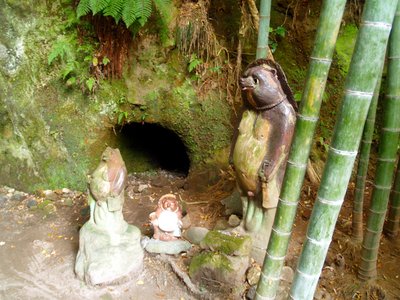  Statuettes shintoïstes (Kamakura, 5 décembre 2006)