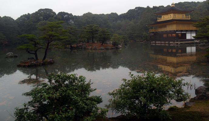  Kinkaku-ji, le pavillon doré (Kyoto, 14 décembre 2006)