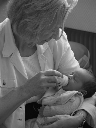 Mathias et sa grand-mère (17 septembre 2007)