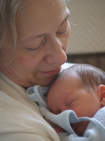 Mathias et sa grand-mère (17 septembre 2007)
