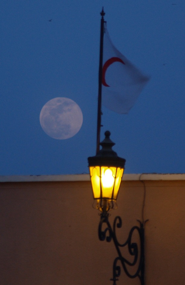  Pleine lune et croissant (20 février 2008)