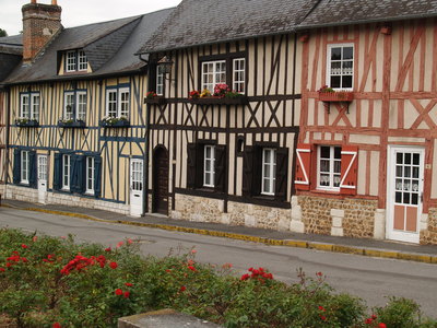  Maisons à colombages à Bec Hellouin (15 juillet 2008)