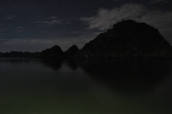  Nuit sur la Baie d’Halong (29 août 2009)
