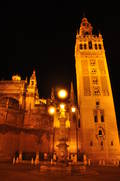  Cathédrale de Séville, la nuit (10 mai 2010)