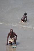  Bains de mer inter-générations (Cape Coast) ( 2 juillet 2010)