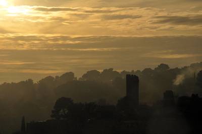  Coucher de soleil sur le château d’Ollioules ( 2 décembre 2013)