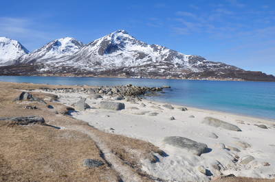  Plage dans les environs de Tromsø (Sommerøy?) (30 avril 2015)